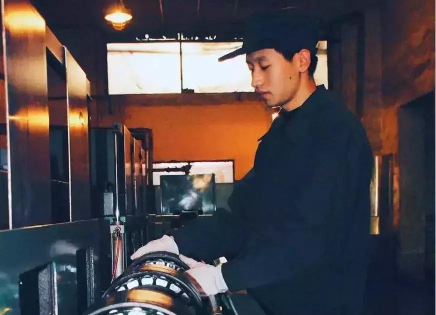 小工厂工作服,小职员工作服