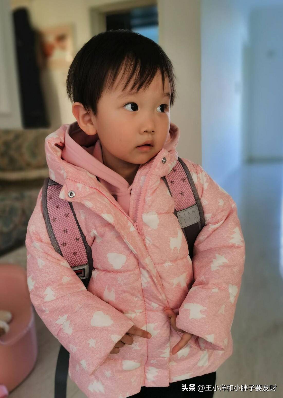 做个个性时尚的潮童|斐乐FILAKIDS双肩儿童书包评测