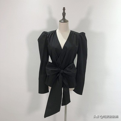 衣服上面打的结,衣服上打最简单的结