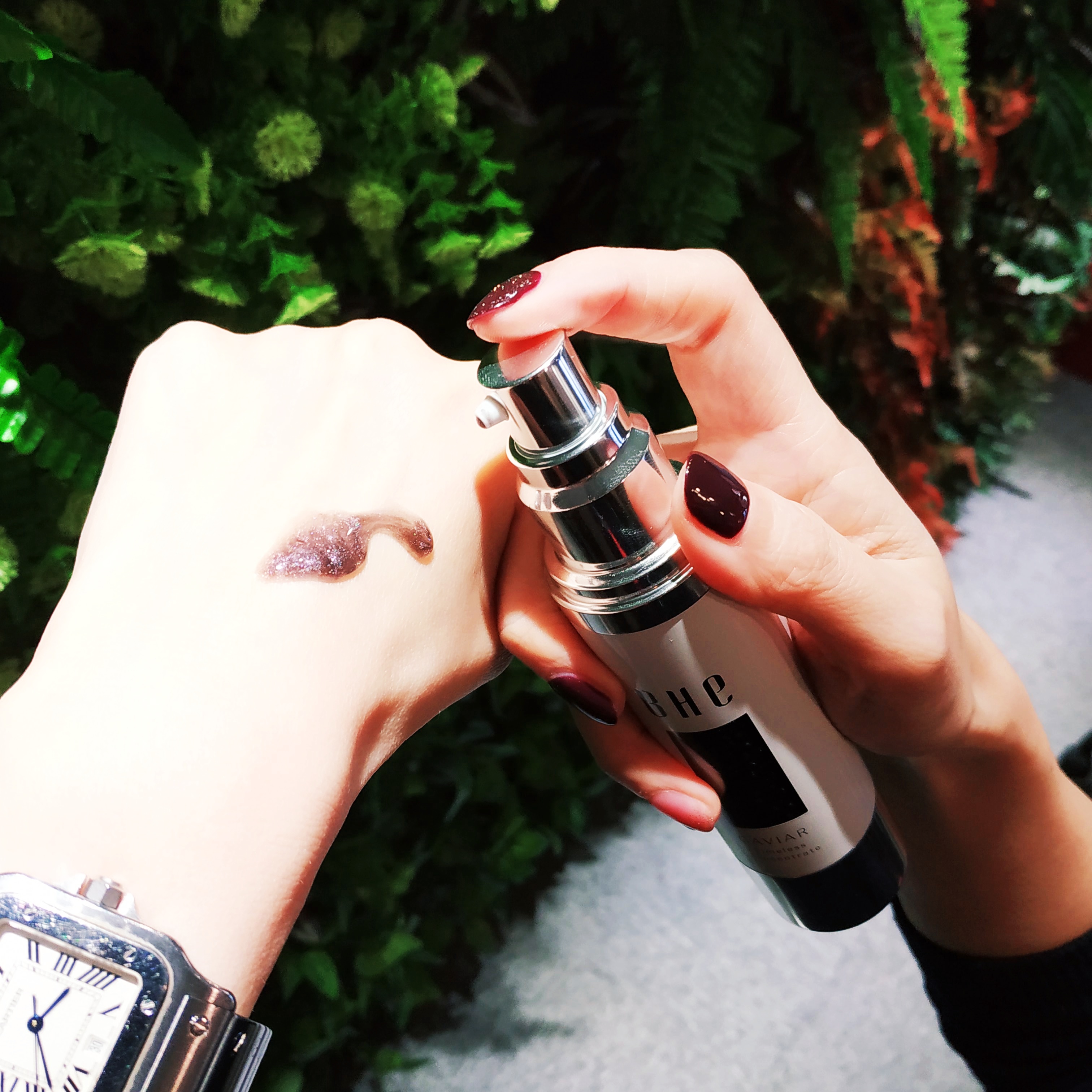 鱼子精华是基础精华吗,莱珀妮鱼子精华和赫莲娜精华