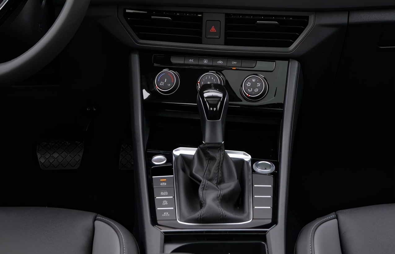 17款大众速腾1.4tsi旗舰评测,2020款大众速腾1.4t最高配