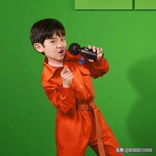 百万调音师黄磊李佳琦,李佳琦黄磊同台唱歌