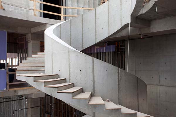 学赏画50Dali“不想模仿任何东西的人，什么也创作不出来。”