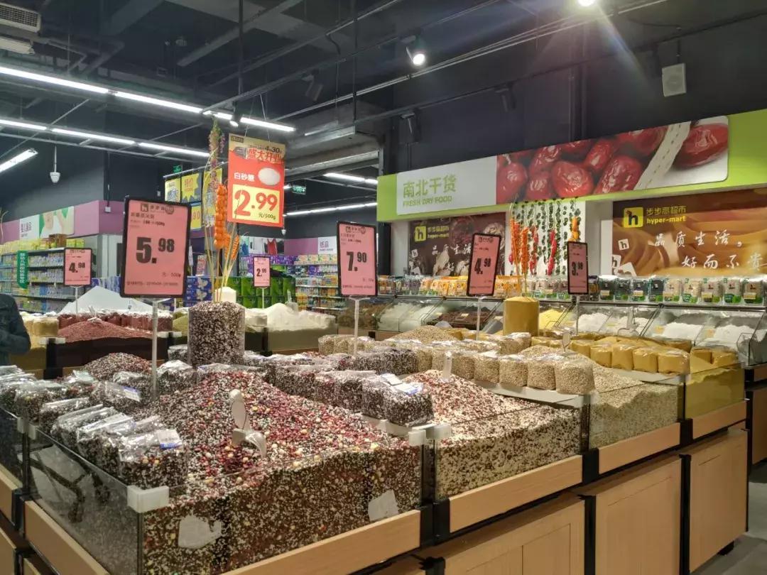 超市五一主题陈列,五一节超市入口创意陈列