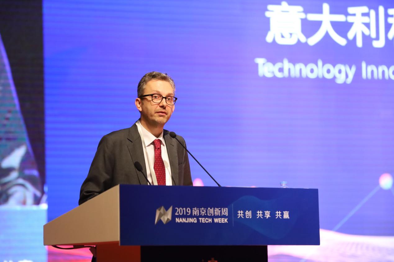 涓鍒涙柊鍚堜綔璁哄潧,涓鍒涙柊鍚堜綔瀵硅瘽