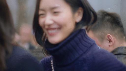 她一次次砸了自己的饭碗，我却看到了养女儿最好的样子