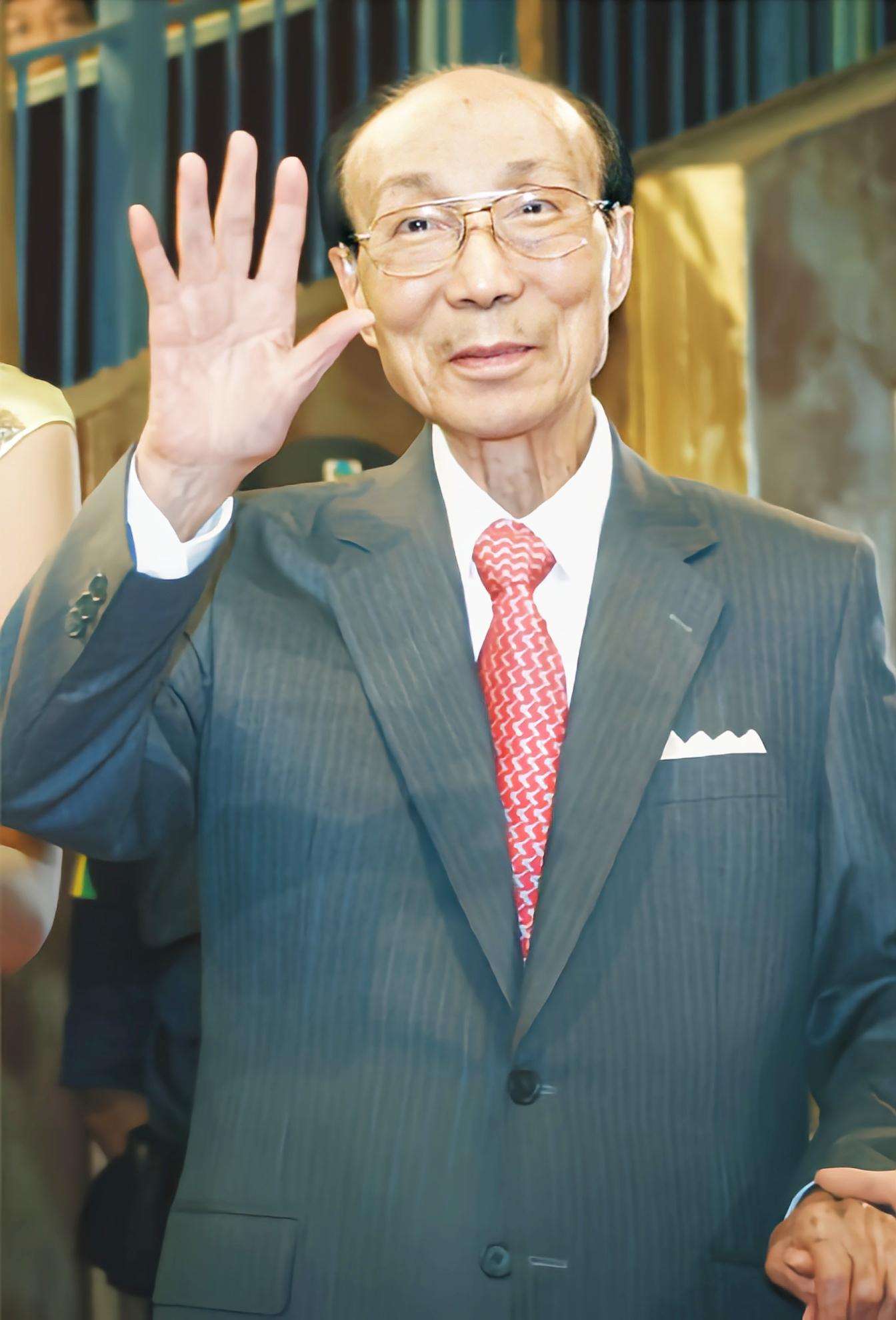 好好的豪门贵妇，73岁还跑去演配角