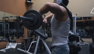 练肩杠铃提拉好不好,杠铃推肩主要练肩哪里