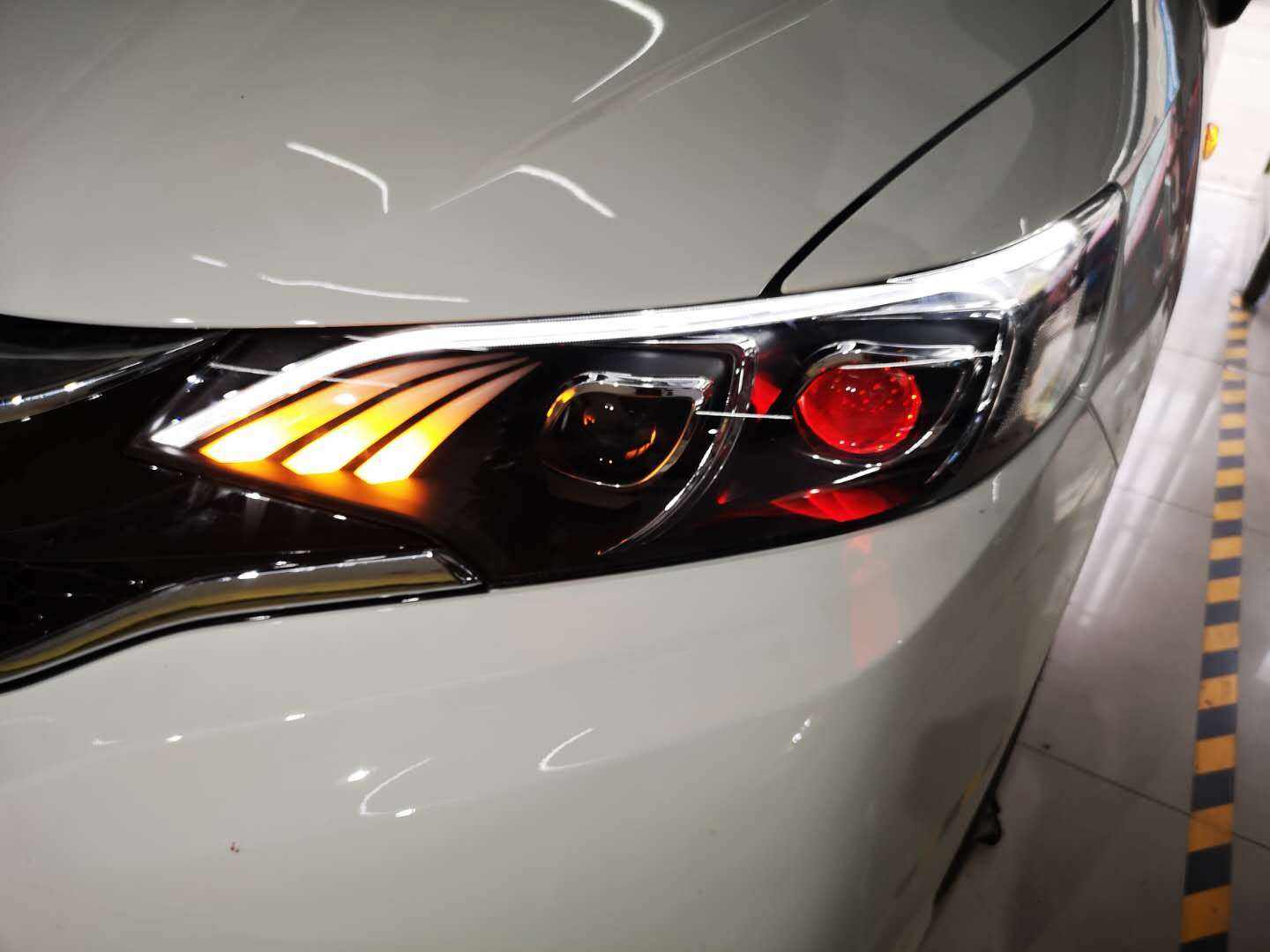 卤素灯氙气灯和led灯激光灯哪种好,卤素灯和氙气灯和led灯的区别