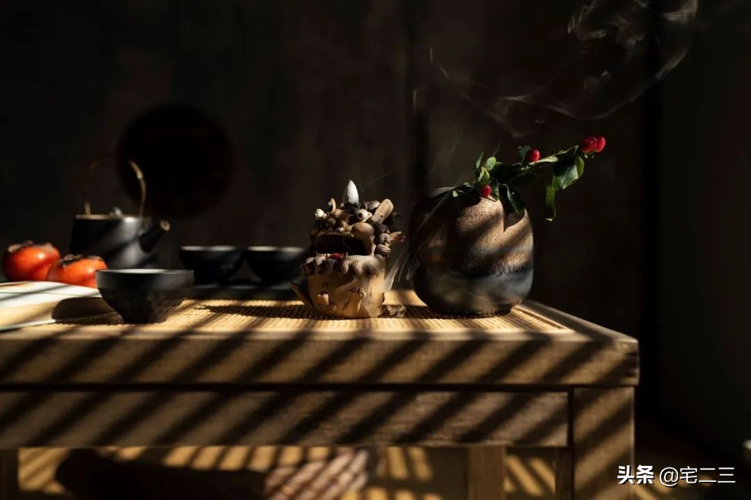 嗜好旧物的90后,用柔软的心构建家中岁月感