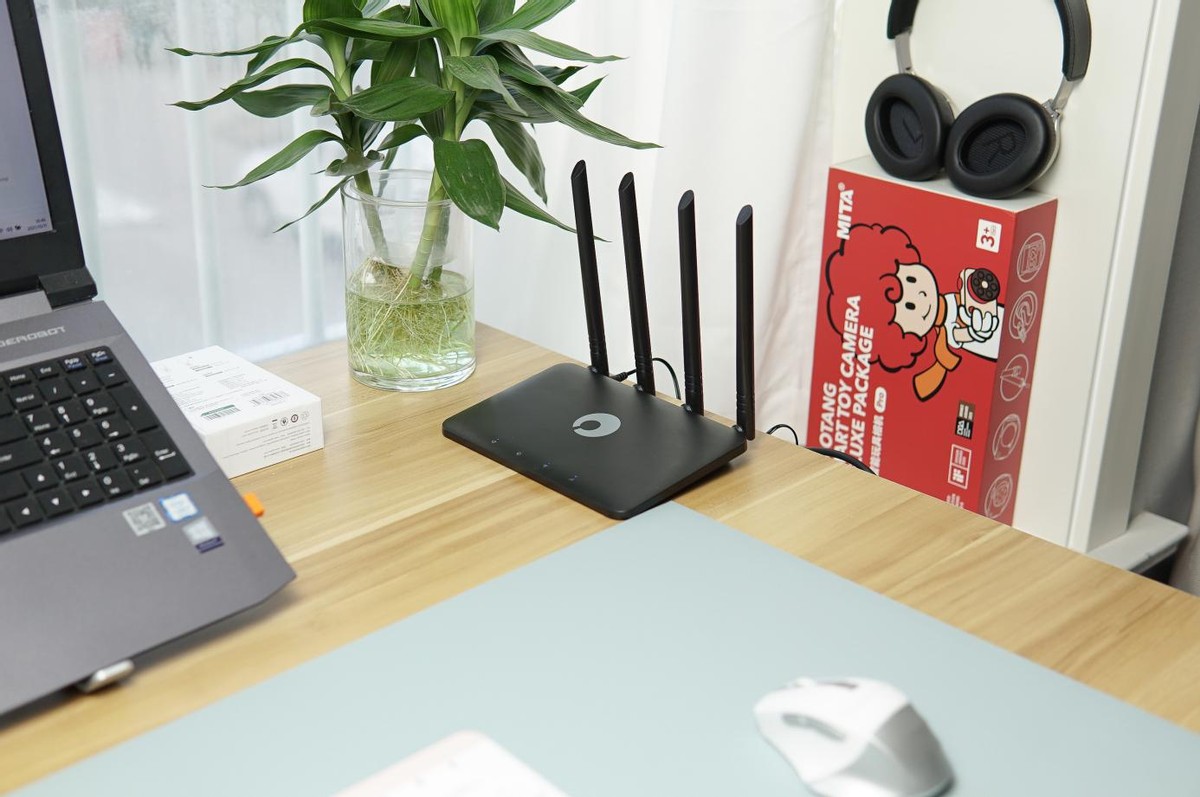 蒲公英wifi路由器x4c套餐,可以随身带走的路由器