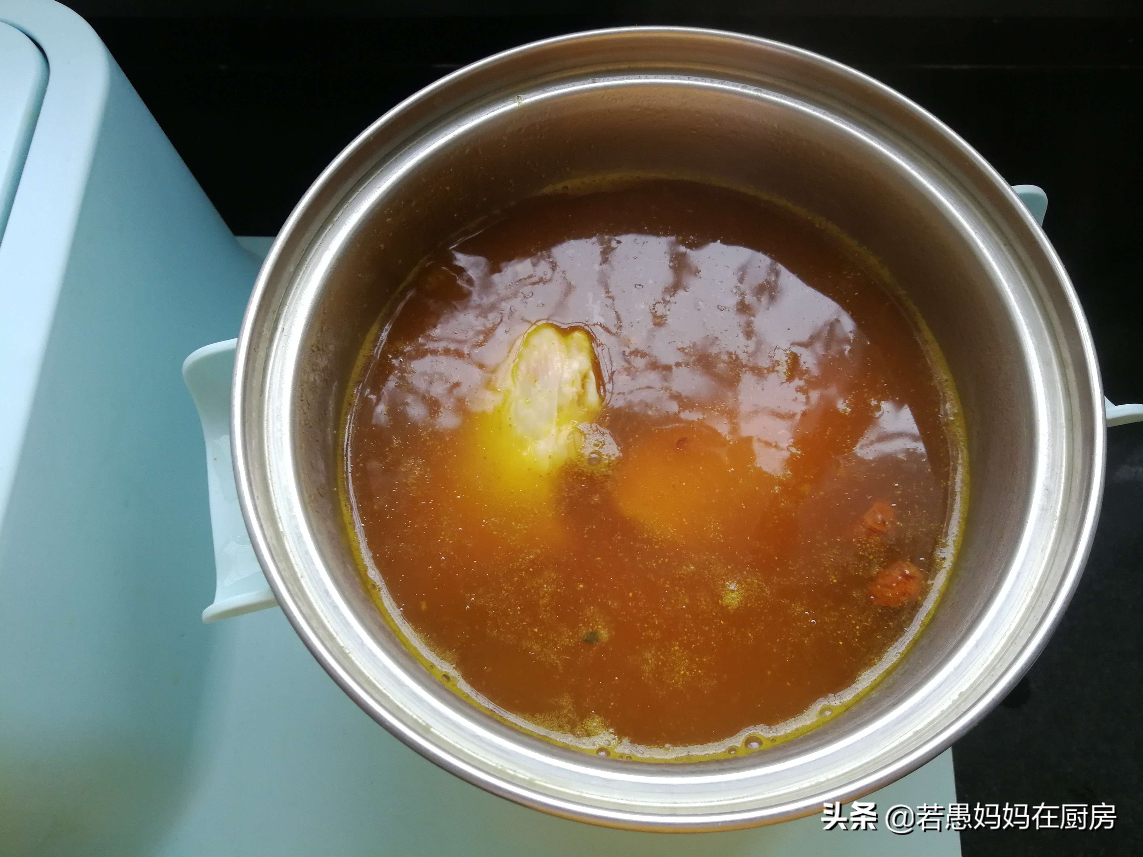 家常做盐焗鸡翅如何做到颜色黄,最简单的盐焗鸡翅