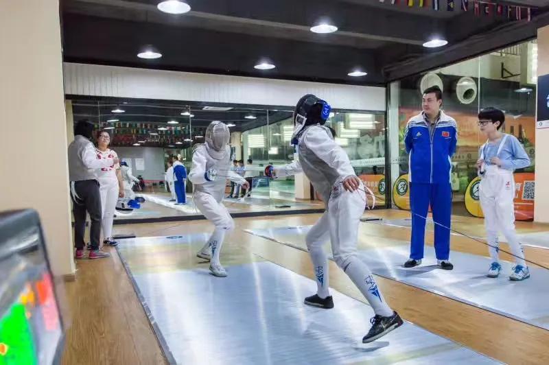 杭州下沙升起一个“飞碟”，它是“剑客”的比武场