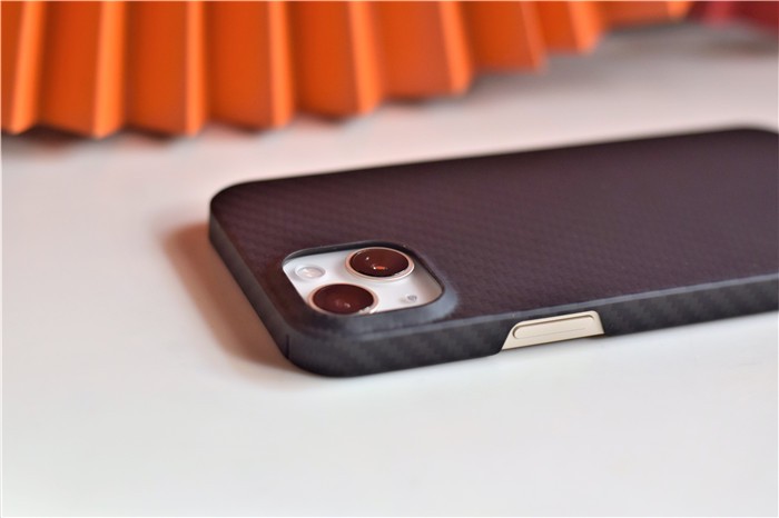 iphone13手机壳带镜头膜测评,iphone13皮革保护壳和硅胶测评
