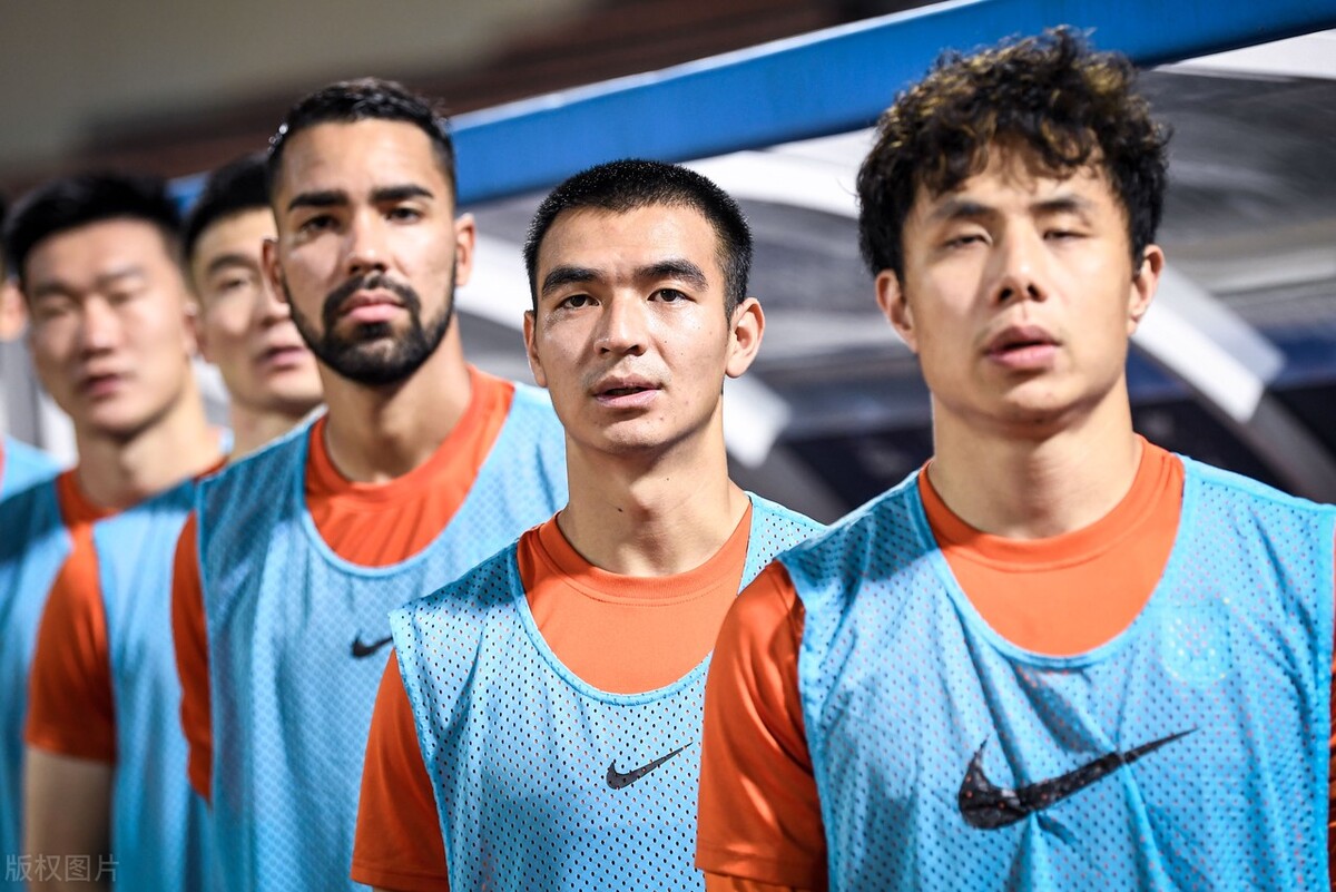 蒿俊闵三哥回家接地气,偶遇三哥蒿俊闵