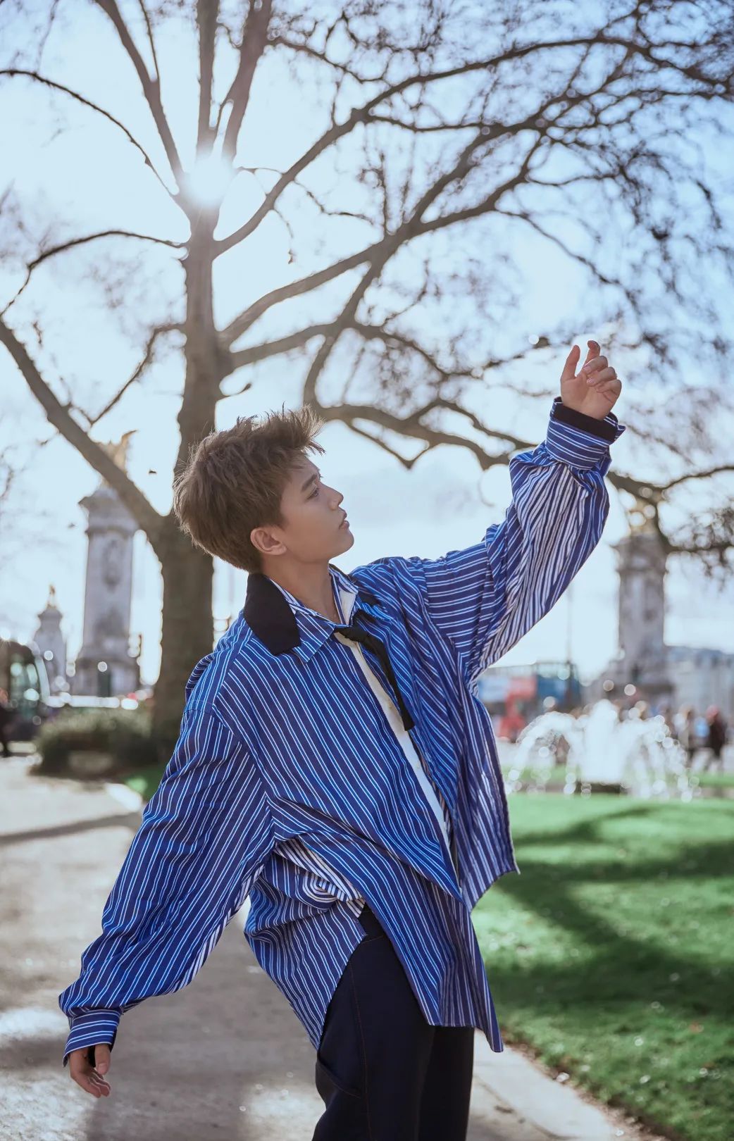 衣品超级好的男明星,王嘉尔穿的蔡徐坤同款衣服