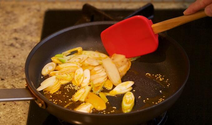 正宗襄阳牛肉面是什么样的面,一碗真正的牛肉面视频