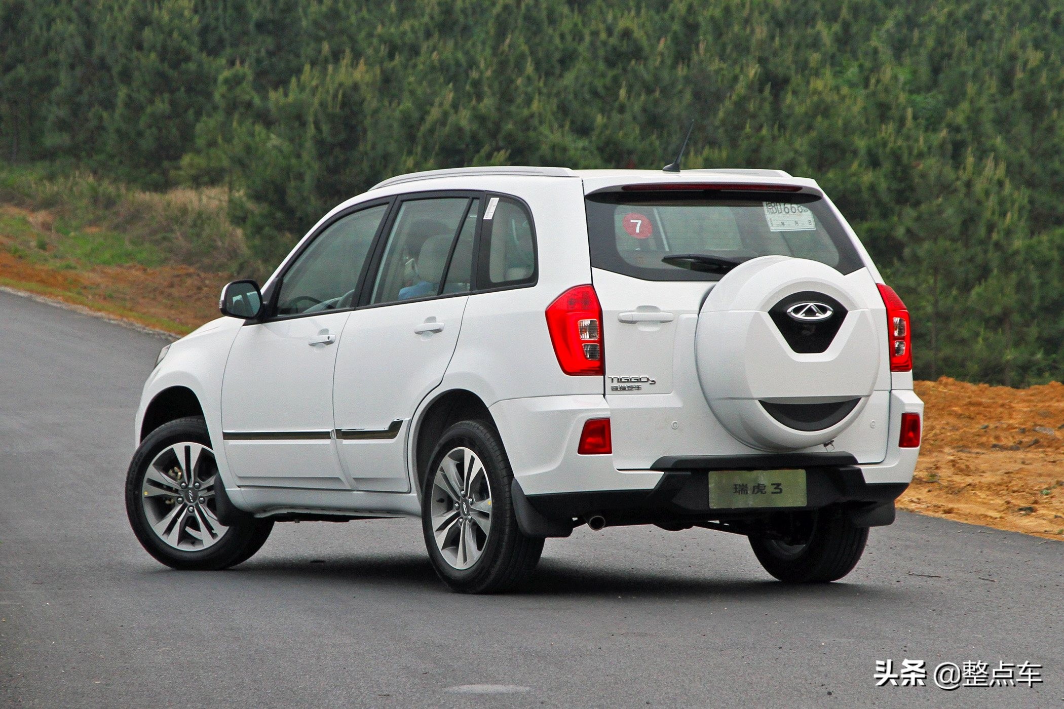 奇瑞瑞虎3值得入手么油耗高不高,买奇瑞瑞虎3的十大忠告