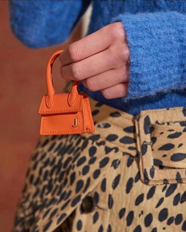 迷你小巧精致的包包 (简单不得了的迷你包包长18cm)