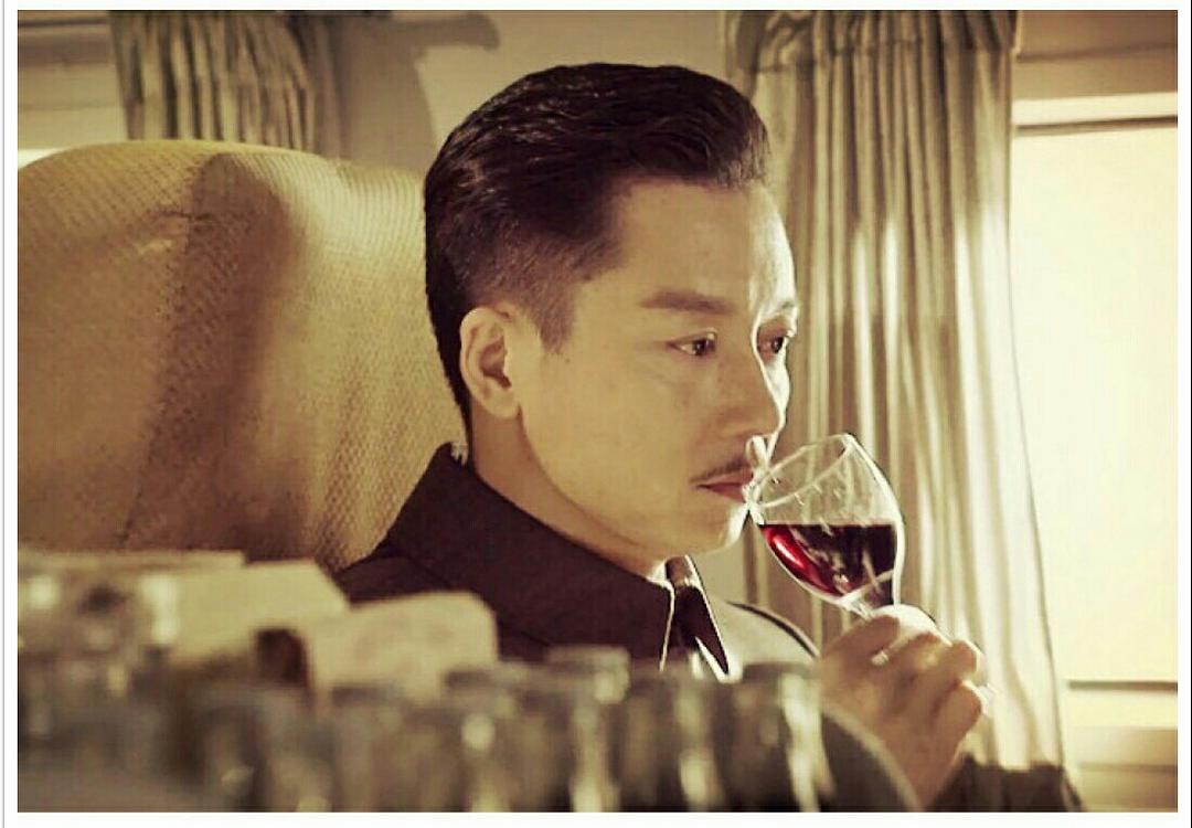 伪装者为了保护明楼牺牲,伪装者人物牺牲片段