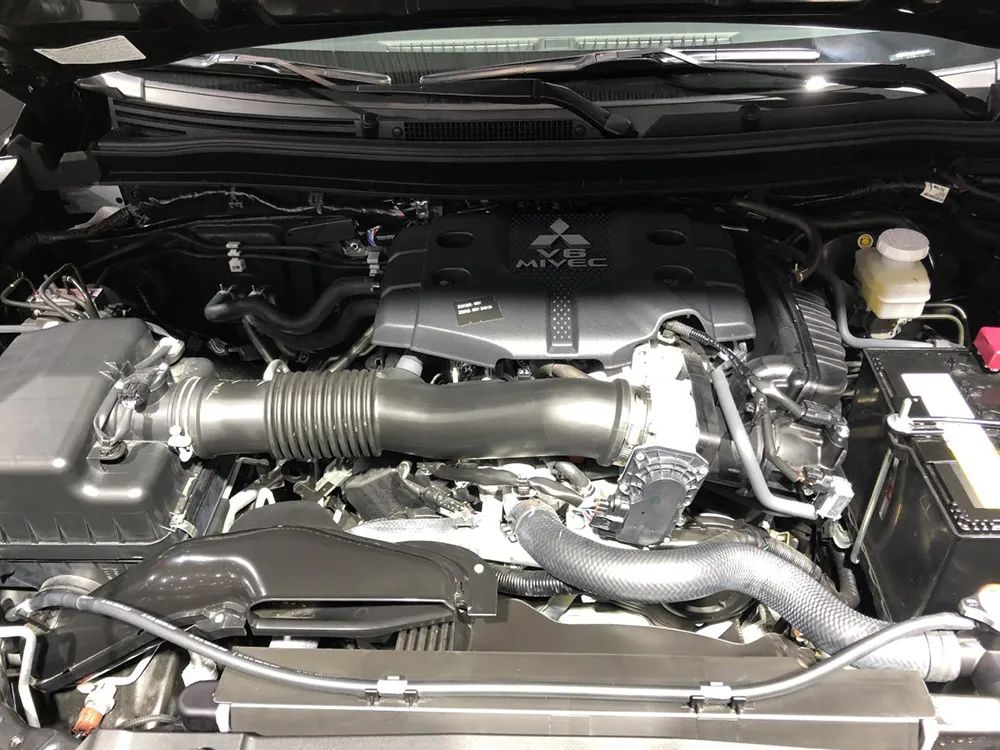 帕杰罗劲畅2020款和汉兰达哪个好,帕杰罗劲畅2020款acc自适应巡航