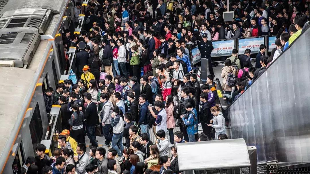 为什么买车时总有人劝你买bba,为啥刚开始买车要买bba