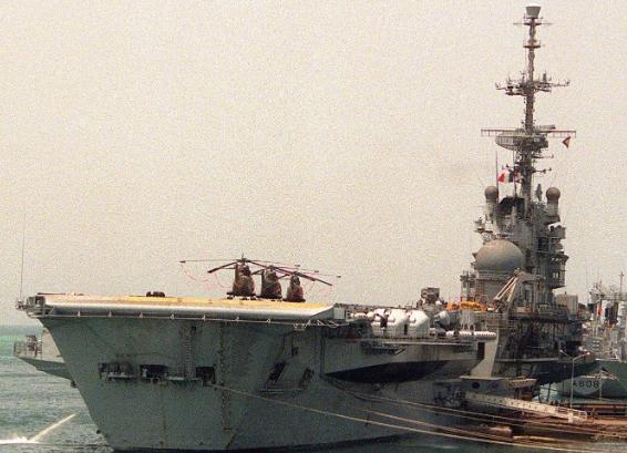 航母甲板光学助降系统,斜角弹射器