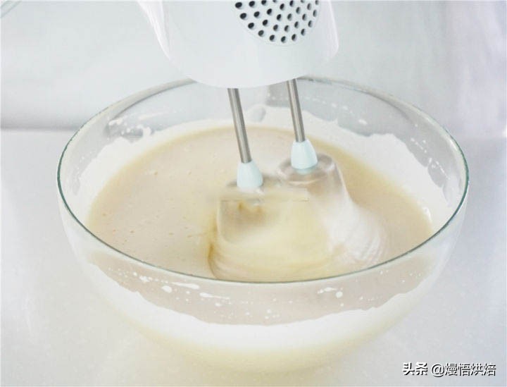 蛋糕全蛋怎么打发视频教程,做蛋糕全蛋打发和分蛋打发的口感