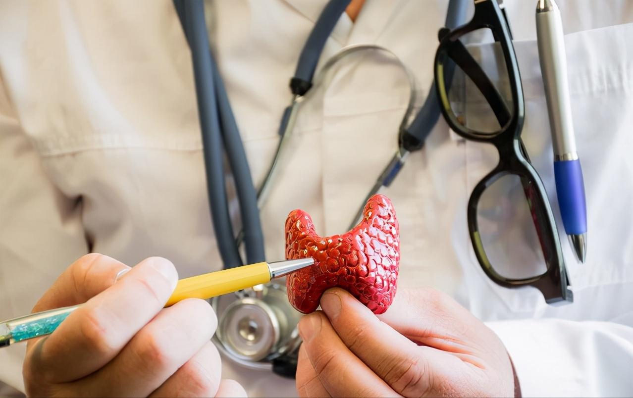 甲状腺结节从外观上可以看出来吗,甲状腺结节4ab超报告单