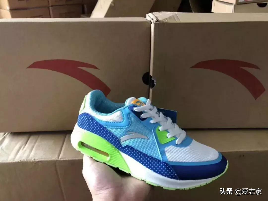 阿迪达斯三叶草情侣衣,阿迪达斯三叶草运动情侣套装