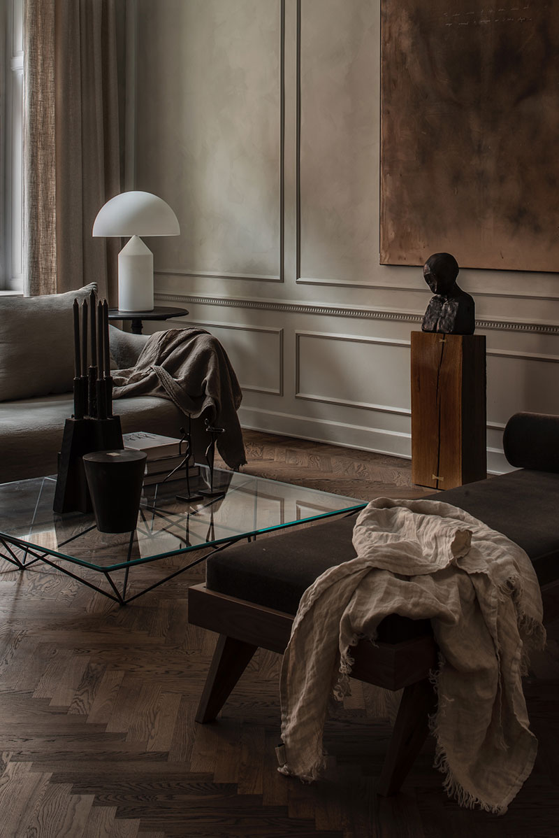 护墙板的拼装缝隙有什么方法处理,护墙板不够长拼接有细缝怎么处理