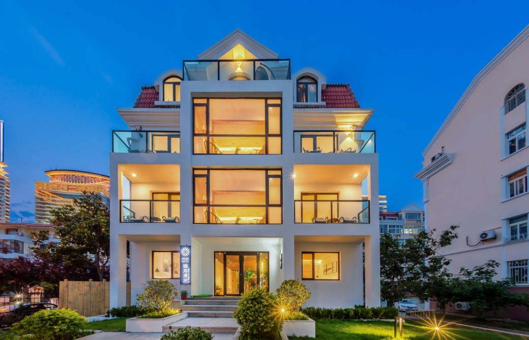 青岛旅游攻略住宿推荐最新,青岛旺季住宿攻略