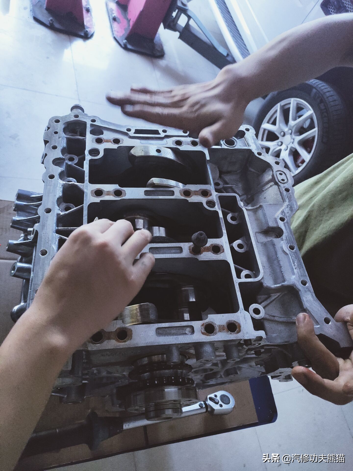 新款大众途锐烧机油吗,百万豪车为什么还烧机油