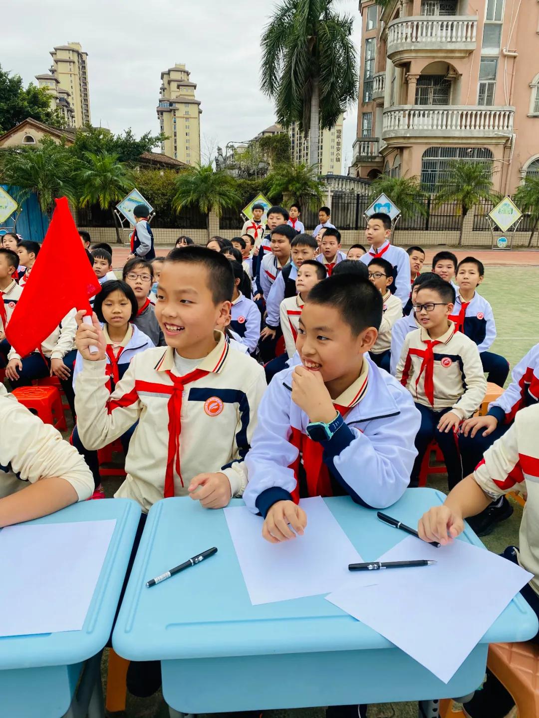 “萌娃钟表秀”、“快乐七巧板”……快跟着翔安这所学校的孩子们“玩转数学”~