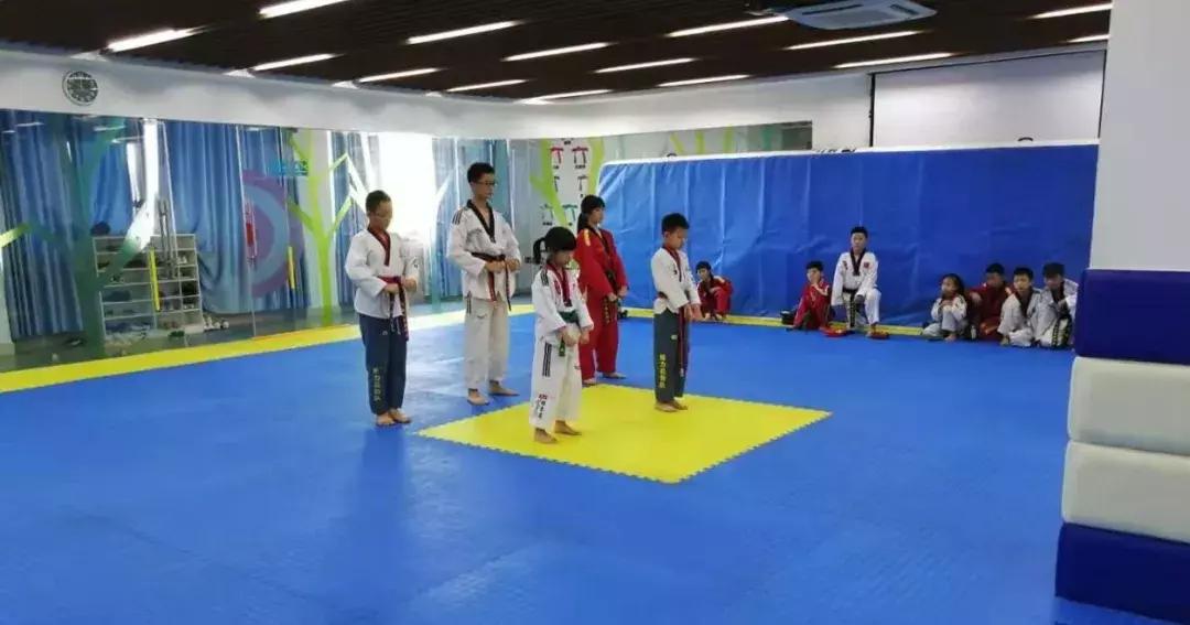 跆拳道道服的绑法,跆拳道道服怎么简单系