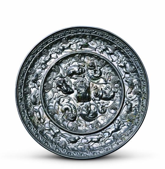 2022年秋拍铜镜拍卖价格,唐代八角花鸟铜镜拍卖价格