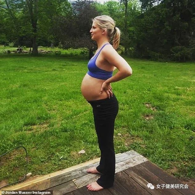 当人们看到健美小姐发出哺乳照，他们吓坏了（上）