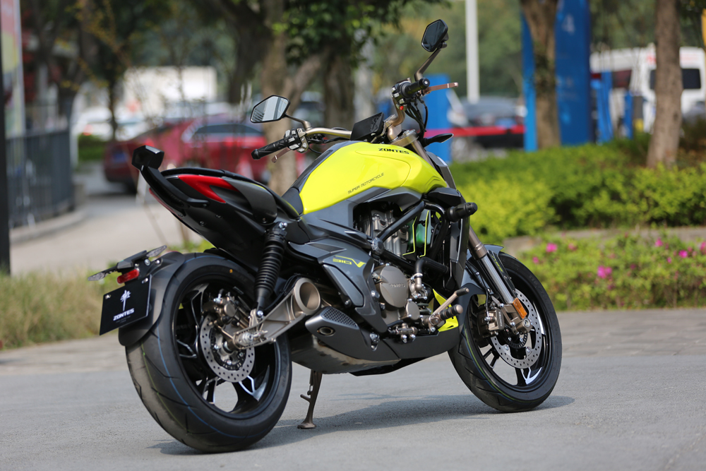 升仕310V试驾/多图:舒适好骑的运动太子车,标配ABS,全LED灯具