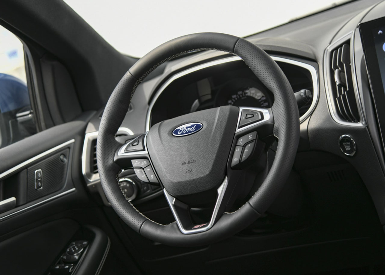 福特锐界2020款st-line黑色,2020款锐界和2021款锐界区别