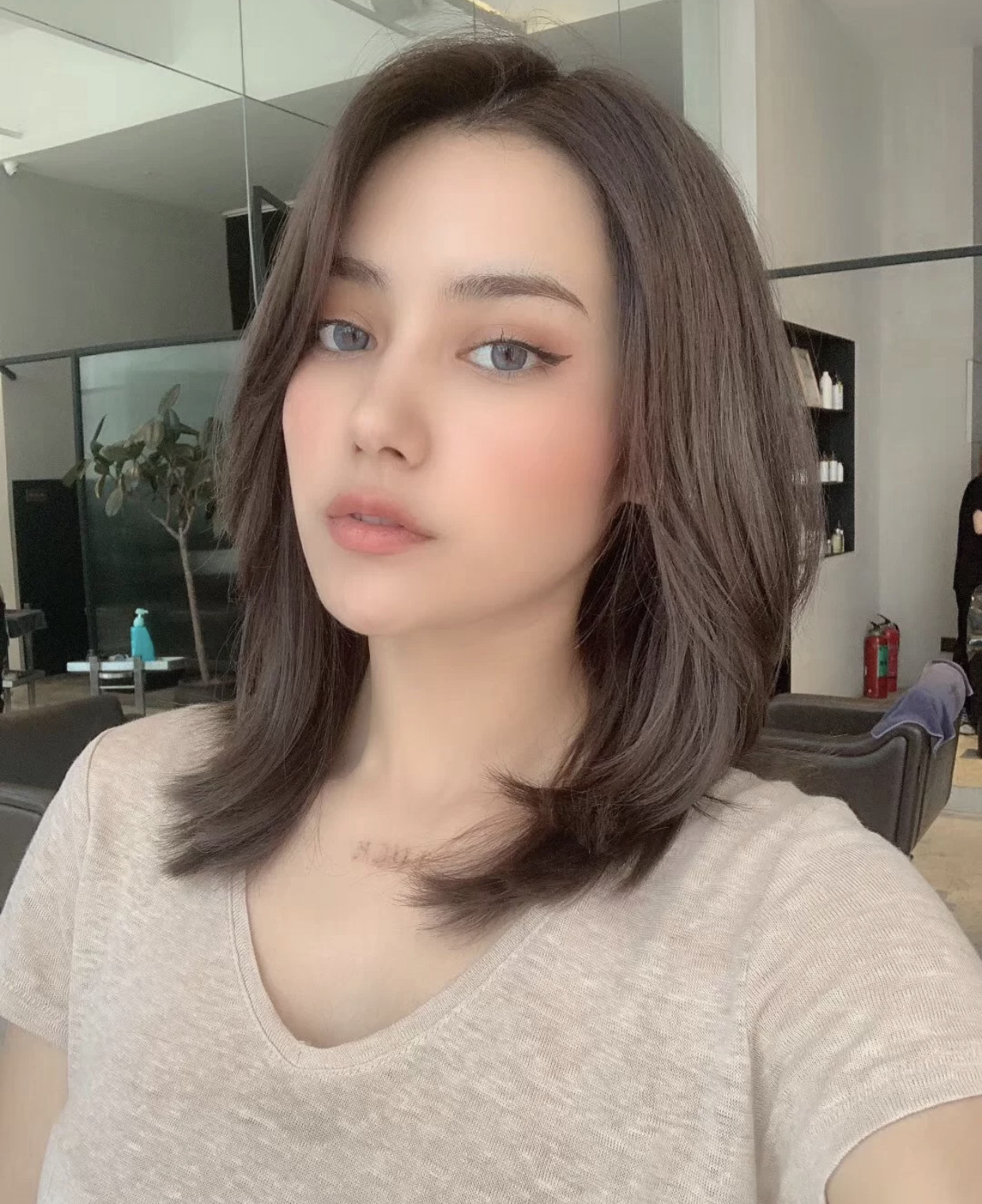 今年流行女超短发方脸,圆胖脸女生适合的超短发减龄