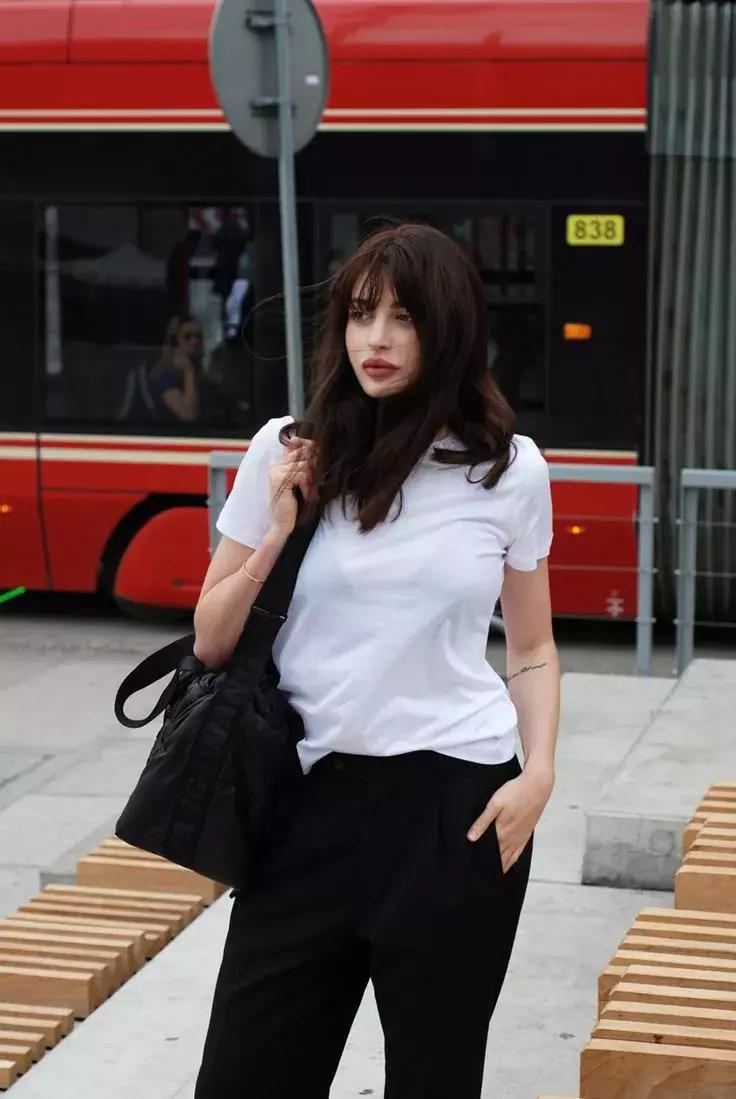 微胖女生只要穿搭对了一样显身材,微胖女生就一定要穿宽松衣服吗