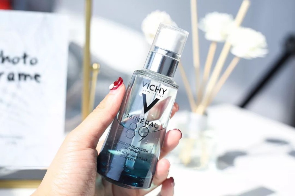 锁水屏障抗老化，薇姿89精华测评