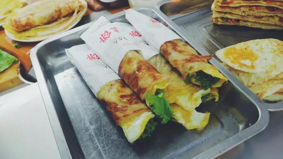 叫醒你的不是闹钟是给孩子做饭,清晨叫醒你的不是闹钟