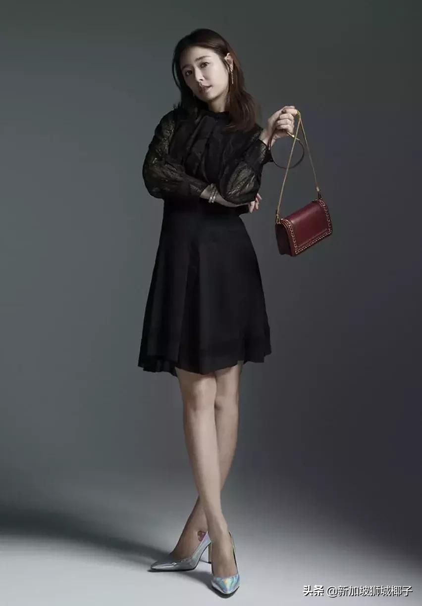 新加坡首位被环球签约艺人,新加坡形象代言人