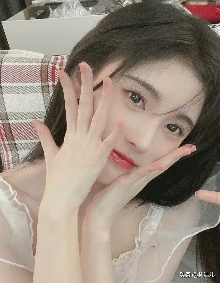 鞠婧祎用3年的美白经验告诉我们,林允鞠婧祎糖果色