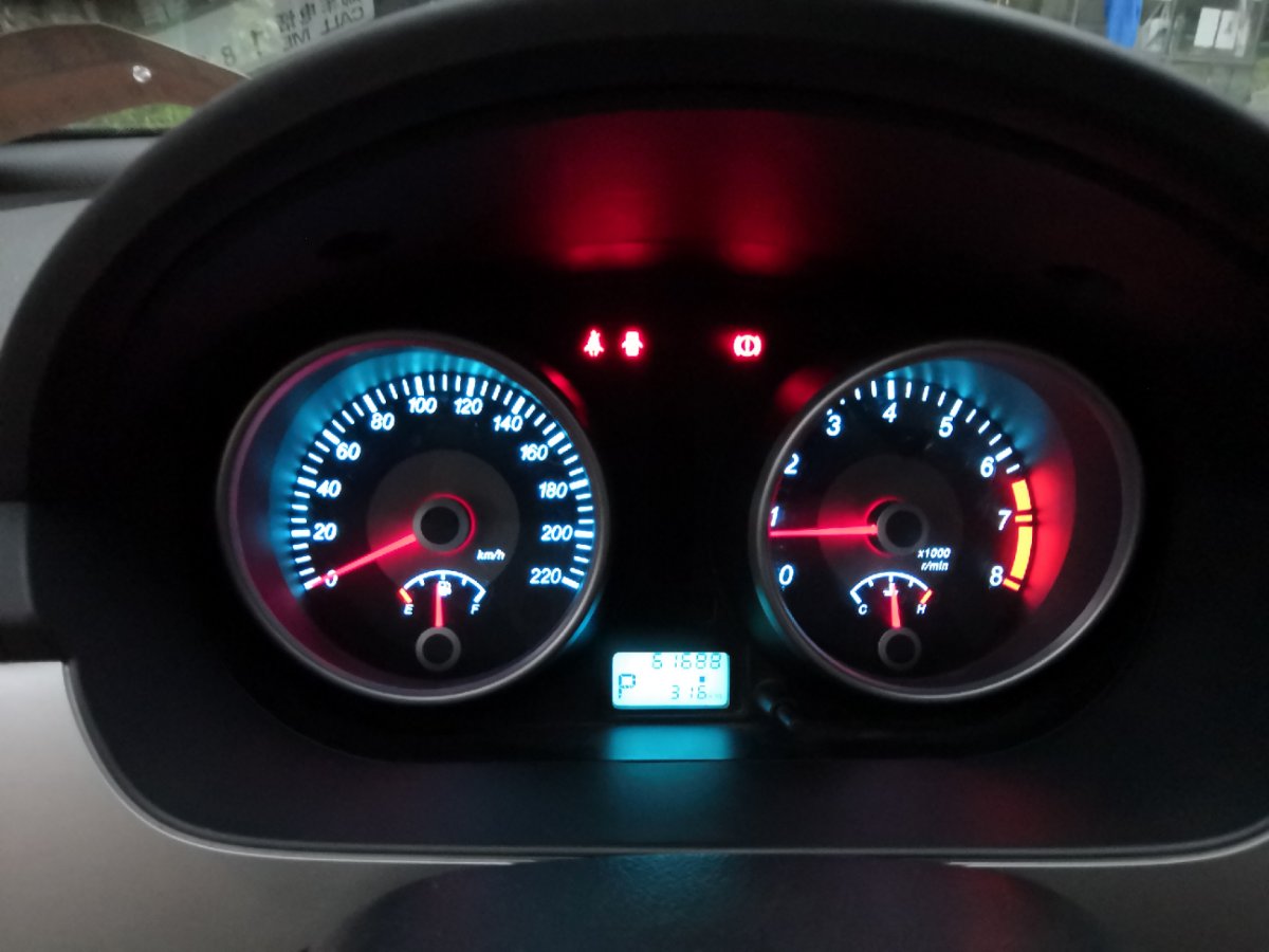 别克凯越4万到5万元自动挡高配,全新别克凯越4万起售