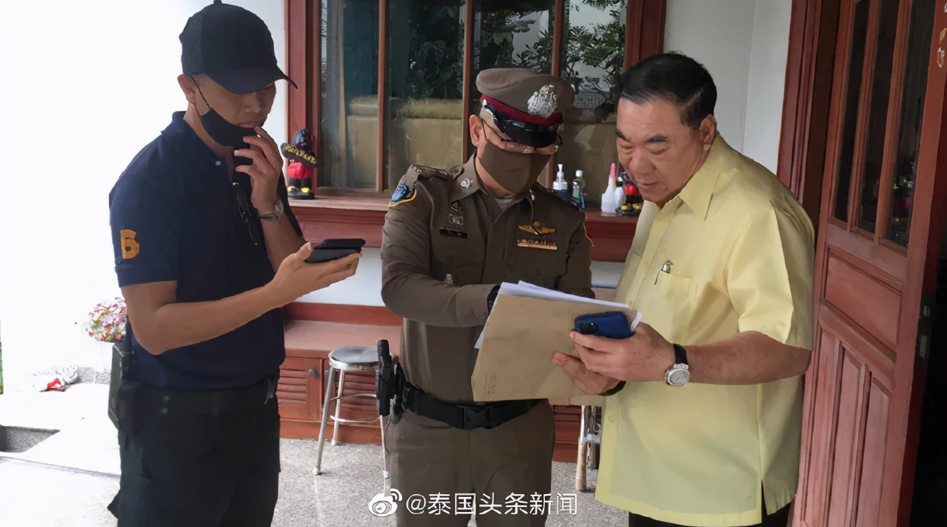 泰国旅游僧人卖假佛牌 (泰国旅游真假佛牌)