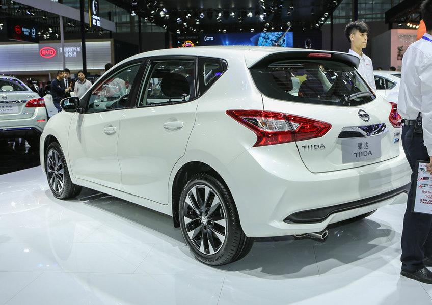 日产骐达两厢2022款报价及图片,08年手动挡日产骐达两厢多少钱