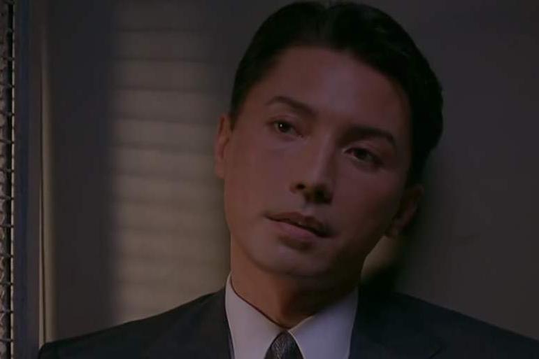 用美貌征服好莱坞的“孤儿”尊龙,晚景凄凉,也被“美国妈”召唤