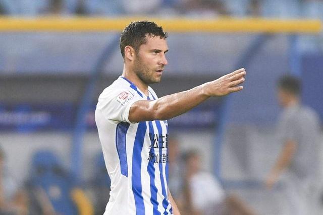 广州富力外援40岁娇妻风韵犹存，身材性感火辣，一般人难享之*福艳**